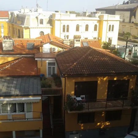 Center Apartment